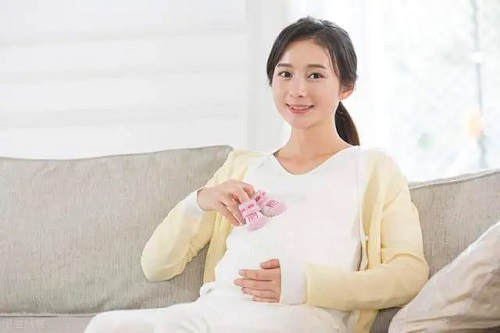 试管婴儿着床有什么反应？是正常的吗？